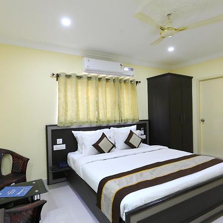 Hotel Salbala - Near Airport Ченнаї Екстер'єр фото