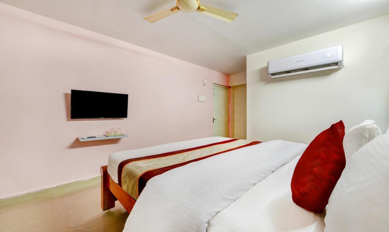 Hotel Salbala - Near Airport Ченнаї Екстер'єр фото